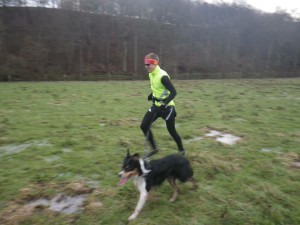 Jag och Raj in action i den just nu våta små isiga Fyledalen. För en vecka sen var det en sjö här. Foto: Oskar Henriksson