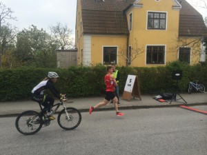 Henrik Orre efter 5 km och vinnare i mål i Lundaloppet 10 km